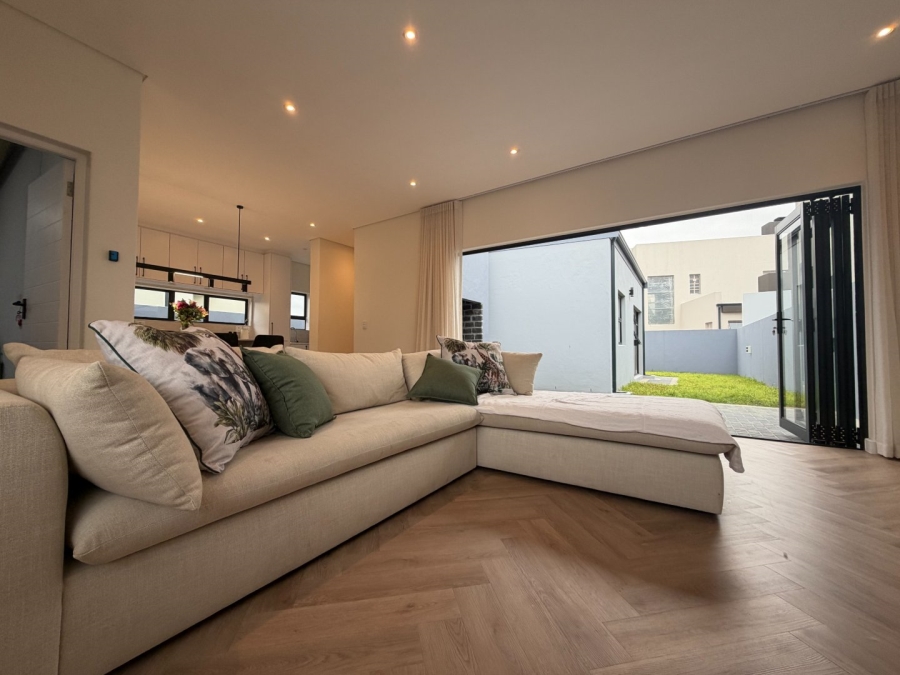 3 Bedroom Property for Sale in Sandown Western Cape